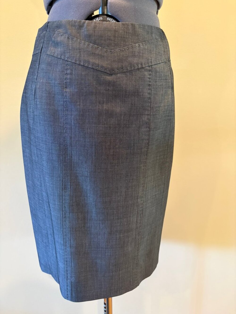 Carlisle size 2 gray skirt